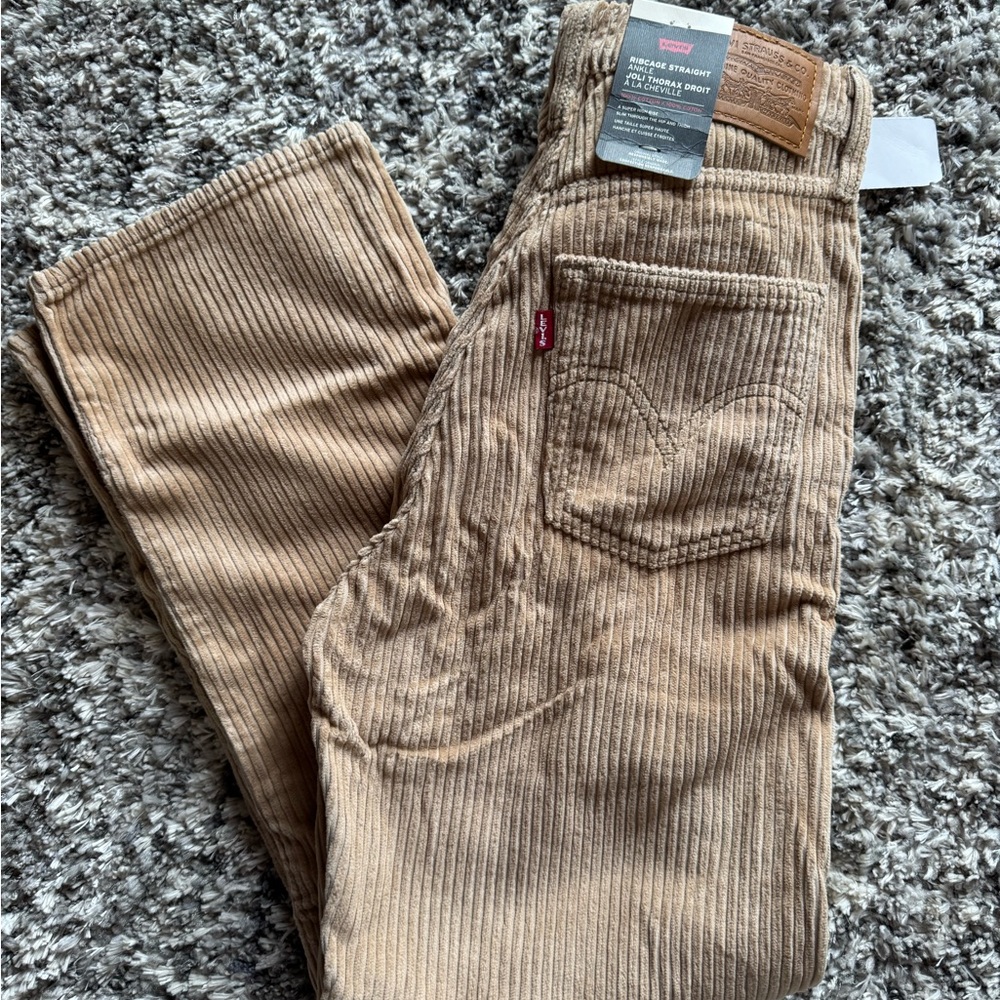 levi’s corduroy pant